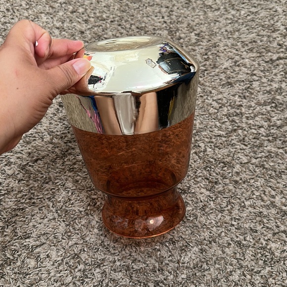 Vintage Rose Gold Flower Vase - Picture 4 of 7